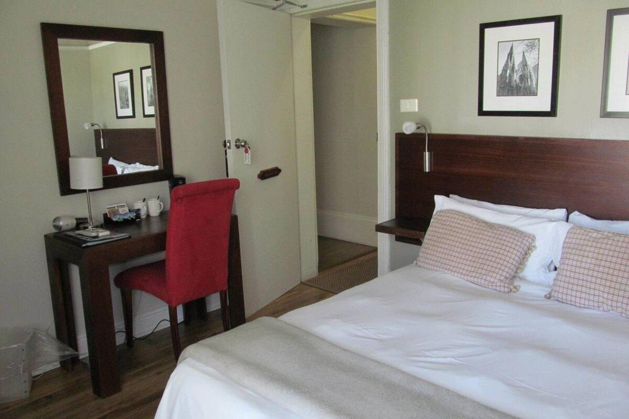 The Vic Hotel Port Elizabeth Kültér fotó