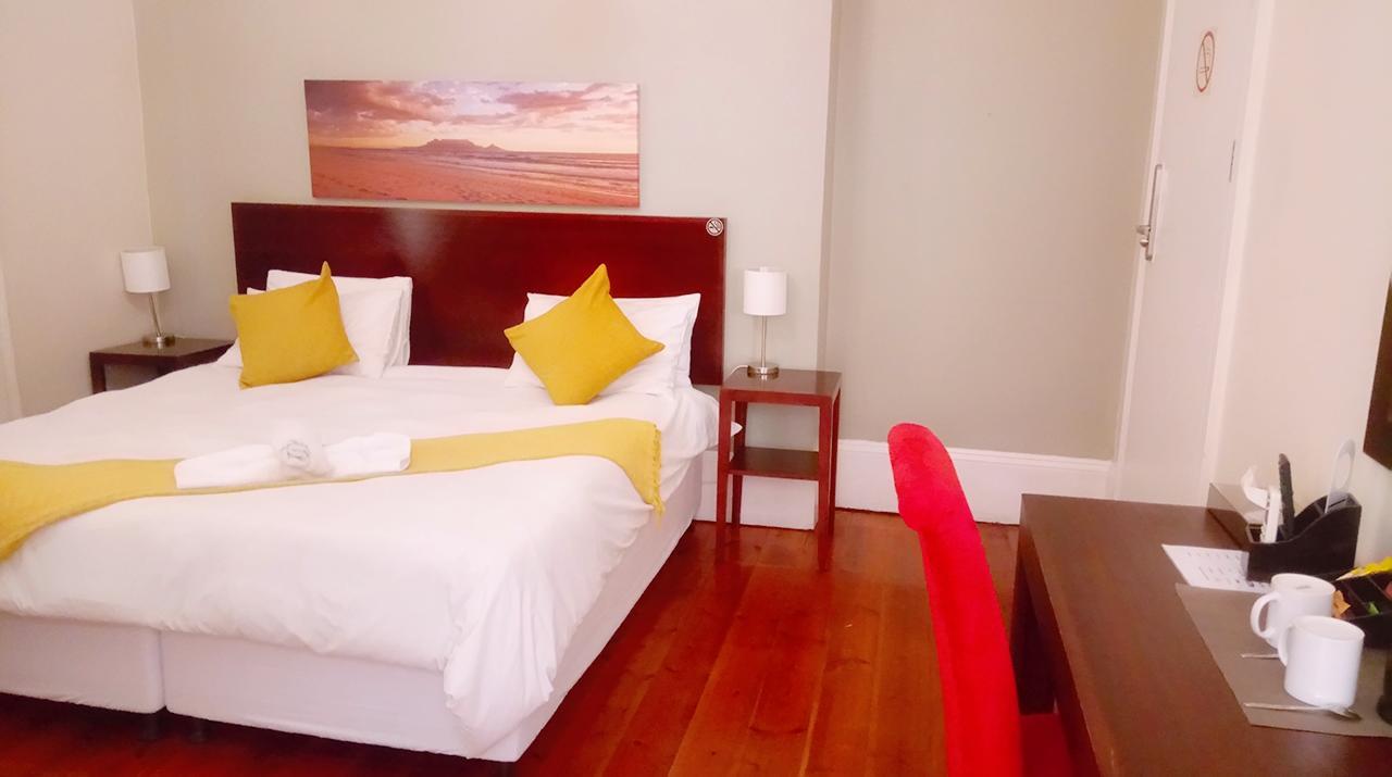 The Vic Hotel Port Elizabeth Kültér fotó