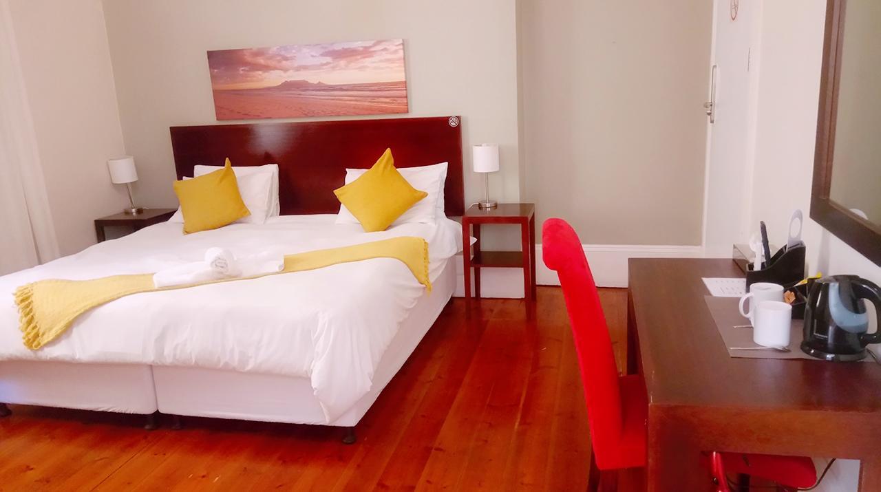 The Vic Hotel Port Elizabeth Kültér fotó