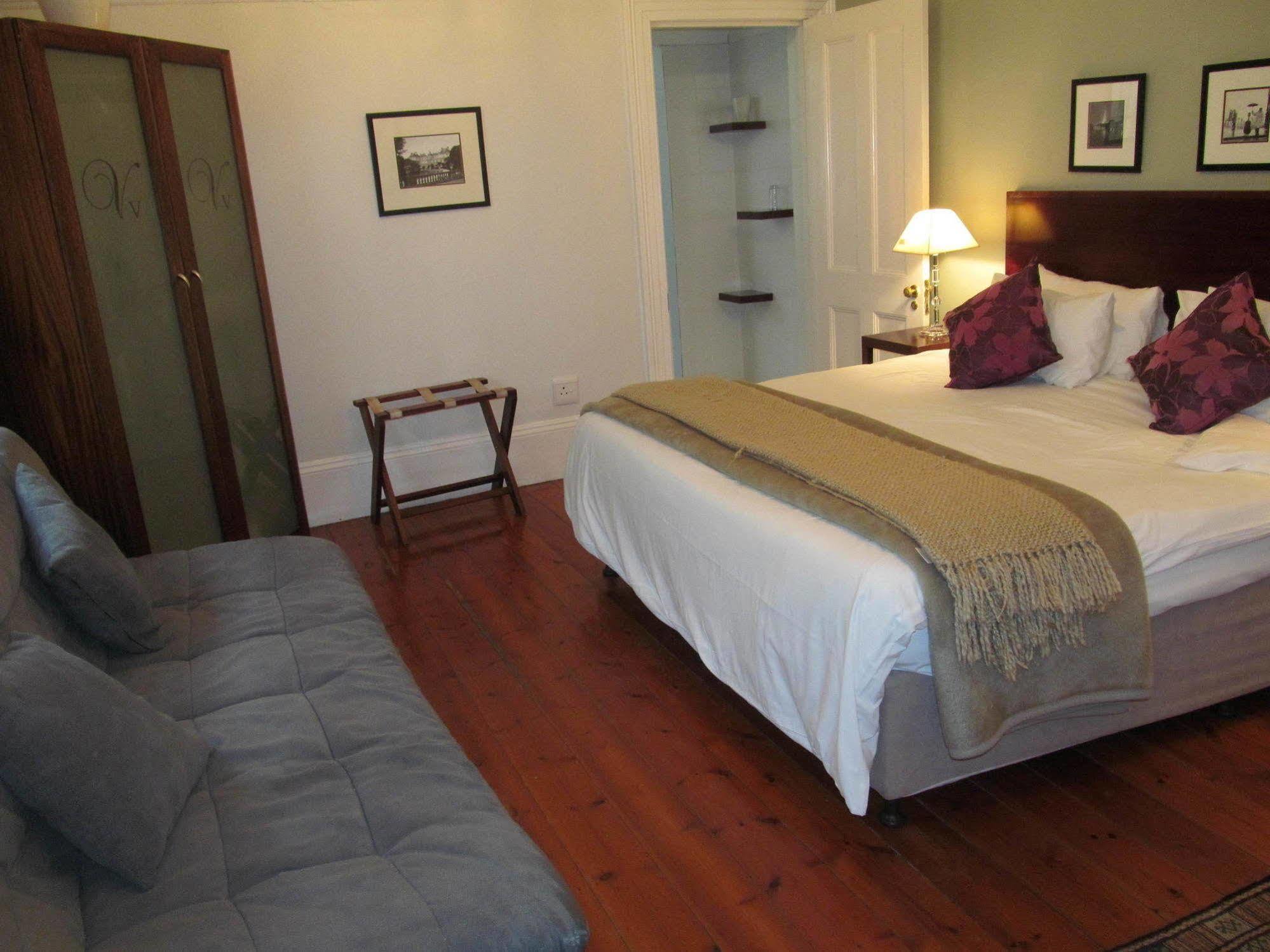 The Vic Hotel Port Elizabeth Kültér fotó