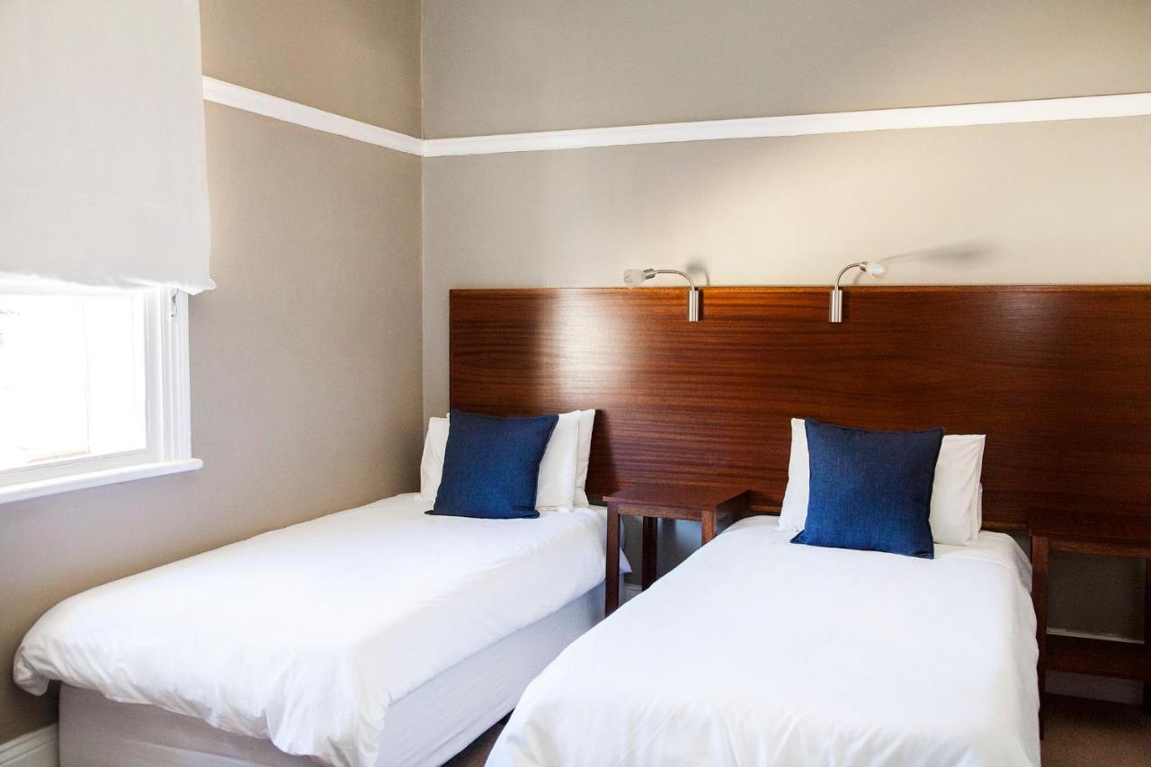 The Vic Hotel Port Elizabeth Kültér fotó