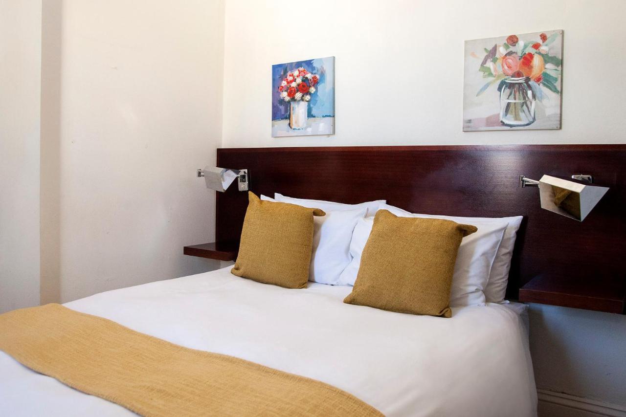 The Vic Hotel Port Elizabeth Kültér fotó
